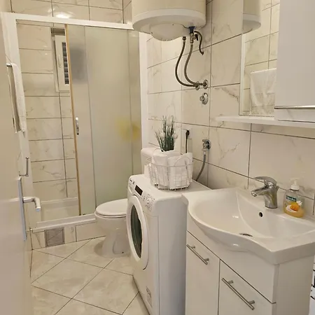 Ema Sun دوبروفينك