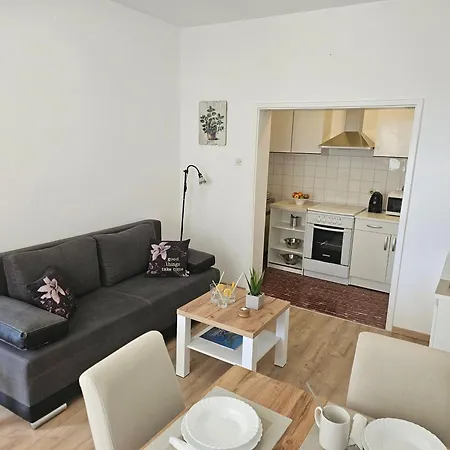 Ema Sun ドゥブロブニク